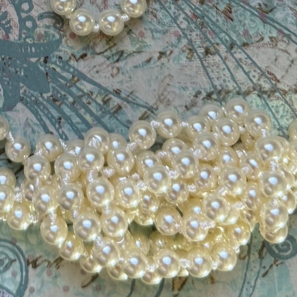 J. CREW Factory Faux Pearl Necklace Ivory Four Strand NWOT - Picture 3 of 9